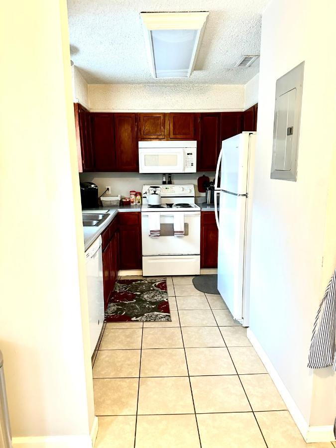 Lovely 2-Bedroom Condo W/Balcony And Free Parking Νάσβιλ Εξωτερικό φωτογραφία